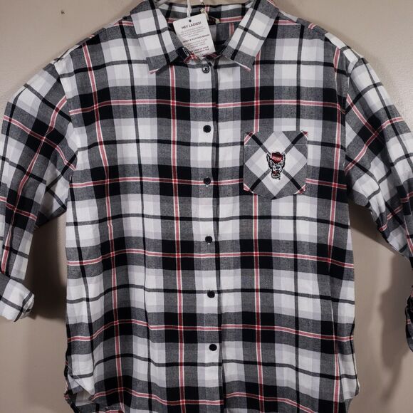NC State Wolfpack Shirt Women's Medium Flannel Relaxed Fit Roll Up Sleeves Plaid - Picture 2 of 12